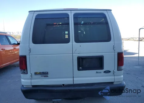 2012 Ford Econoline E250 Van z USA, uszkodzony, nr VIN 1FTNE2ELXCDA79597